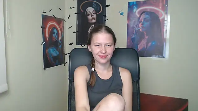 StellaCRL Adlı Modelin Canlı XXX Sohbeti