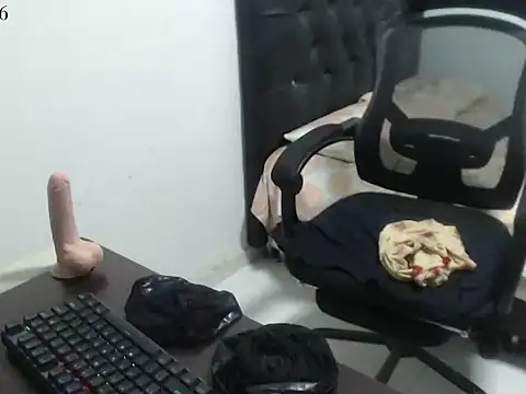 yiglipoo Chat XXX in diretta