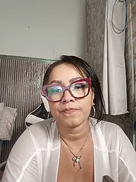 Yameil Live XXX-Chat