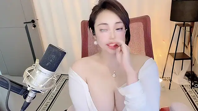 Daisy-77 现场XXX聊天