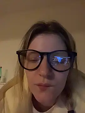 MaryHiggins Live XXX-chat