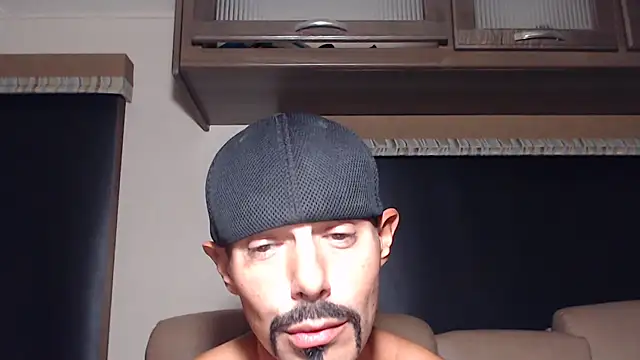 Chat XXX en directo de ThickD2C