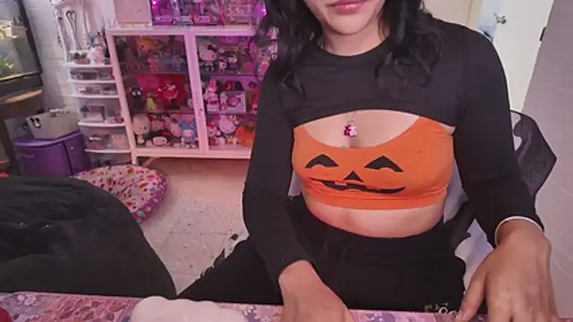 kaithra's Live XXX Chat