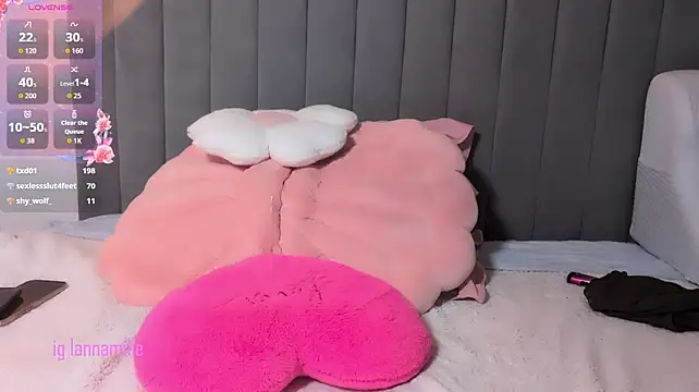 lannanaughty Adlı Modelin Canlı XXX Sohbeti