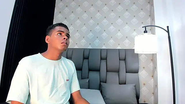 SamBoy01's Live XXX Chat