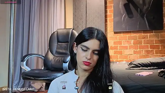 Venus_flame1 – Naživo XXX chat