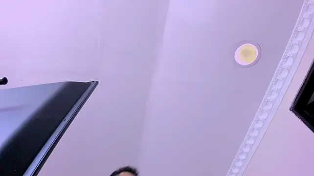 TheeRock_1's Live XXX Chat