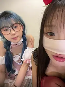 Chat XXX en directo de Rocket-Girl