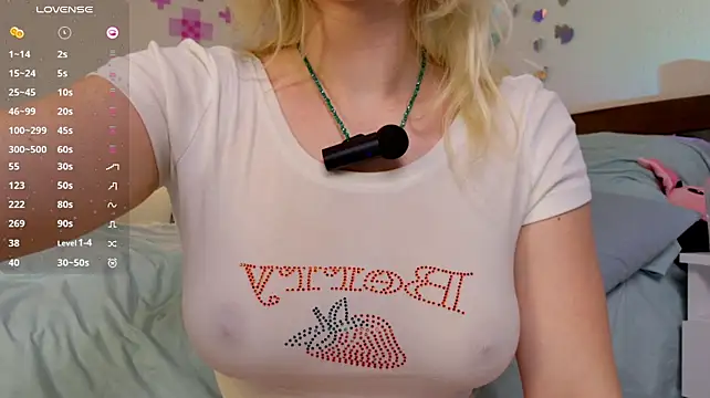 SonyaBladeKeeper - take off shirt