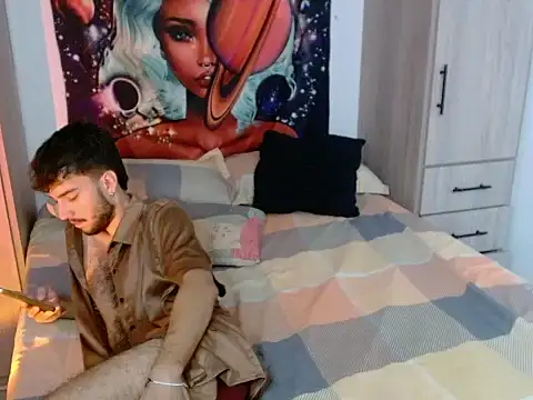 Chat XXX ao vivo de Adrien_polo