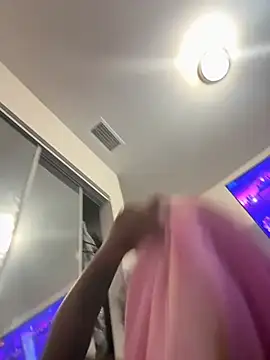 seductivefreak7 élő XXX-chatje