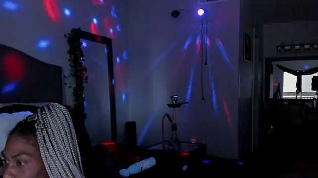 הופעת וובקאם של Yiauna