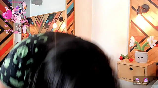 NaiirobiSwan - I massage my tits with a lot of oil 🫦🥵