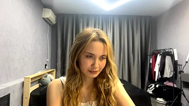 Sweet_bluue - slap ass