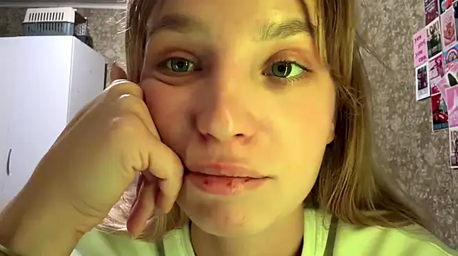 LilliaEhmen - Eye Contact - Dueling gaze