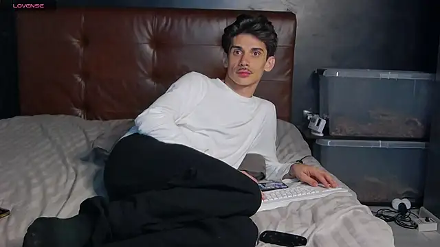 Chat +18 de DanielCrush1 ao vivo