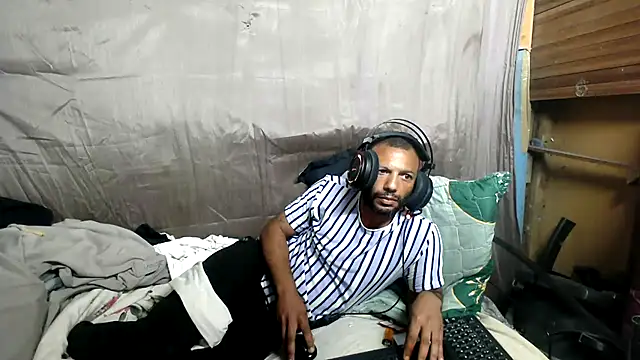 Živý XXX chat Camodick