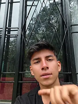 Chat XXX ao vivo de ZaneHoward