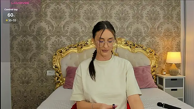 JulieVelvet's Live XXX Chat