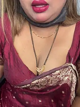 Lovely-Geet - PUSSY OILING