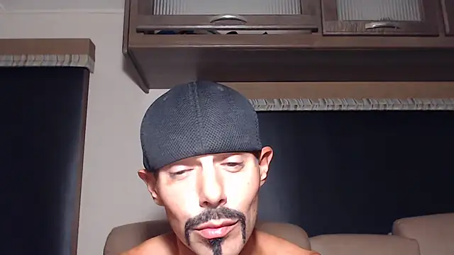 Chat XXX en directo de ThickD2C