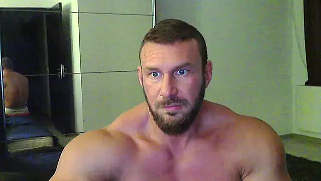 عرض كام muscularkevin