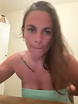 WildSweetheartXO - 🍆Only Towel on my Body