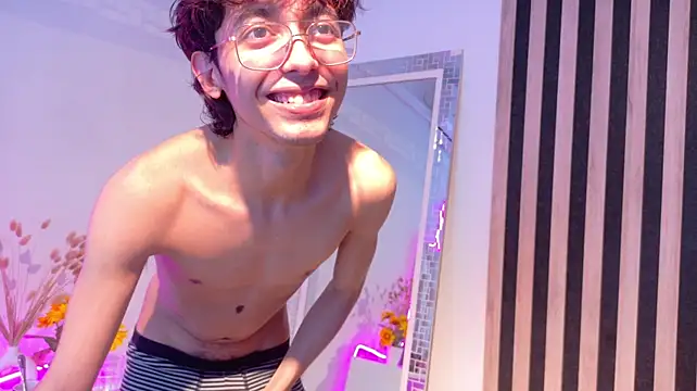 Twink_Sebas7 – Naživo XXX chat