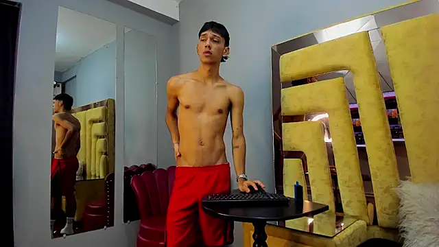 EstebanValdezs' Live XXX Chat