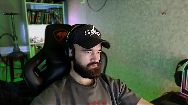 _Serious_Man Chat XXX live