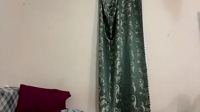 EvaRavelle - spank me hehe