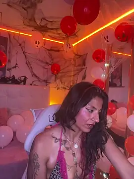 Chat +18 de SamathaMay ao vivo
