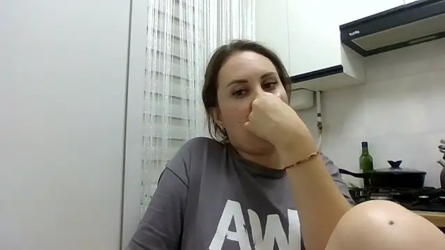 Chat XXX ao vivo de MeadowEyes