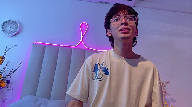 Twink_Sebas7 live XXX chat