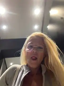 Chat XXX ao vivo de Reyna63