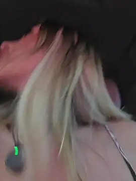 Laurenlotus - rub pussy over panties 🤭😺