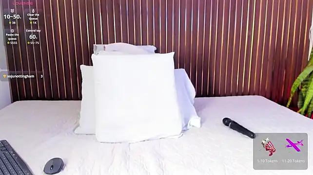 mia_pineda's Live XXX Chat