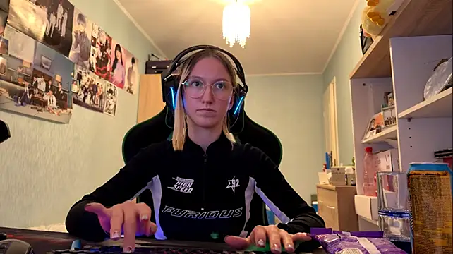 SoniaKotts' Live XXX Chat