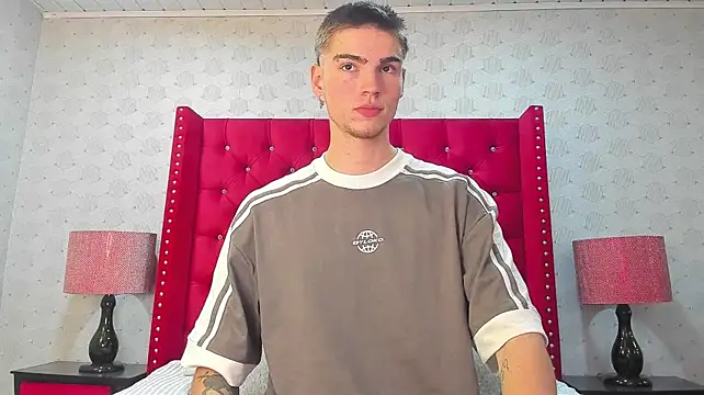NickWild live XXX chat
