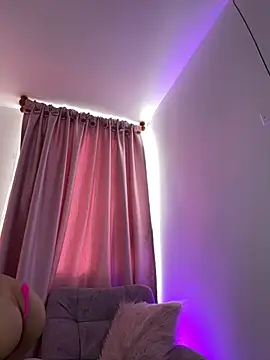 Emiily_Scott1 - use my fingers in my pussy and taste💗