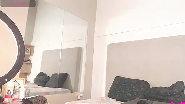 Queen_adhara - RUB MY FINGERS