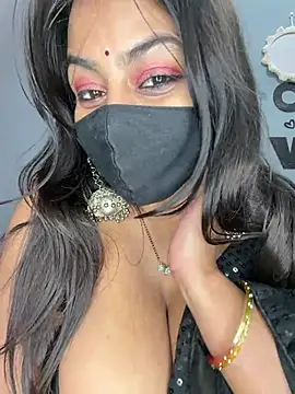 צ'אט XXX בשידור חי של hot8178