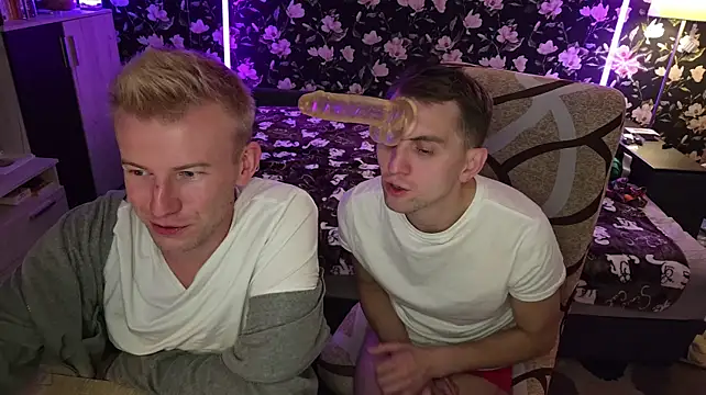 Czat XXX na żywo – Vuitton