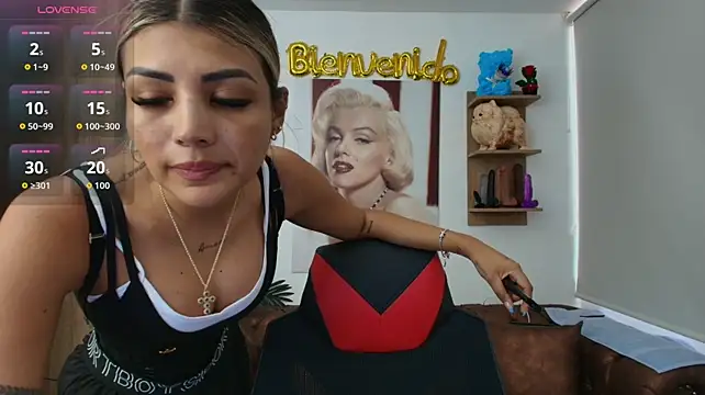 Chat XXX en directo de SALOOMEE__