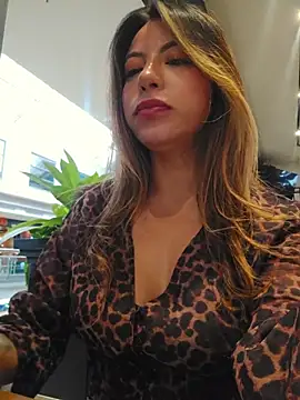 Karen_San_Miguel - Oil in tits + play nipples+ hot video 🥵