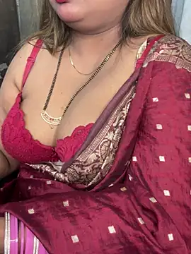 Lovely-Geet - PUSSY OILING