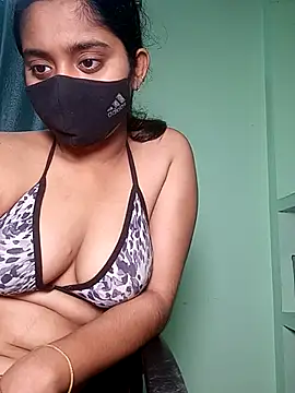 shrutee12 Chat XXX in diretta