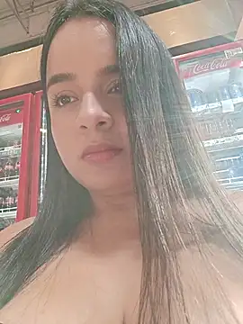 Julieth_hot-69 - Masturbate me in the store's dressing ro