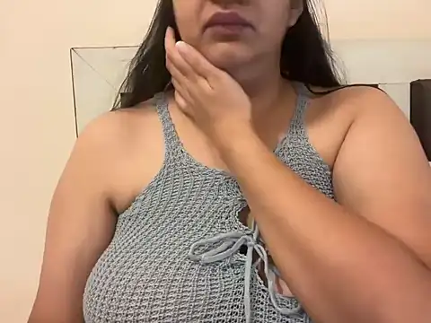 Онлайн чат XXX YoursHotty