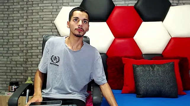 Chat XXX en directo de Thristan05